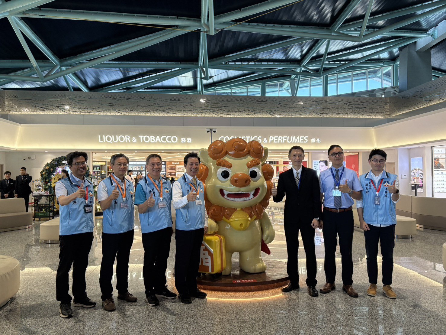 金門縣長陳福海會同金門地檢署趙檢察長視察金門港旅運中心  強化小三通港區安全與國境秩序