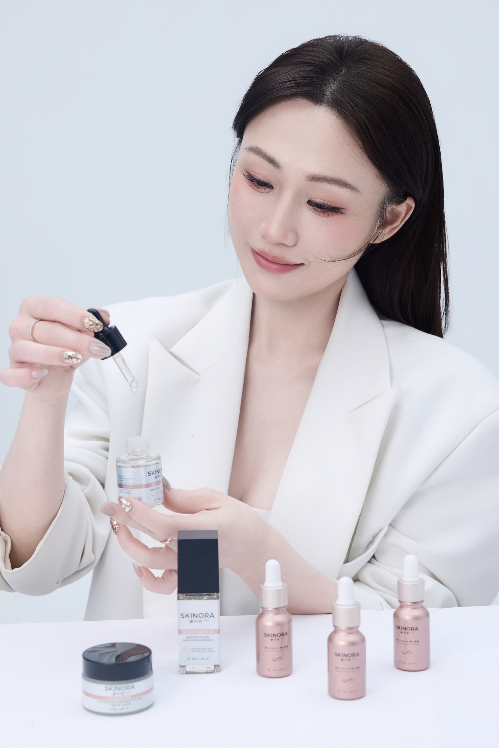KINORA台北101品牌技術暨新品發表會登場 Lucy老師領軍膚平術PRO開啟肌膚紋路管理新紀元